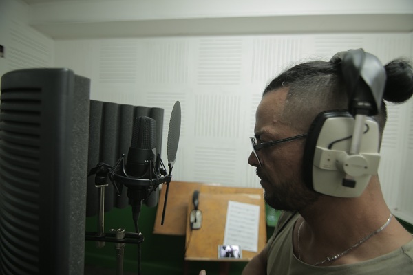 Momentos de la grabación del material sonoro en los estudios Siboney (Fotos: Carlos Alberto Gómez)