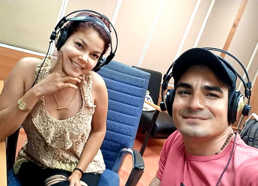 Leyber Gómez y Elizabeth Cánova en el programa En Clave de la AHS